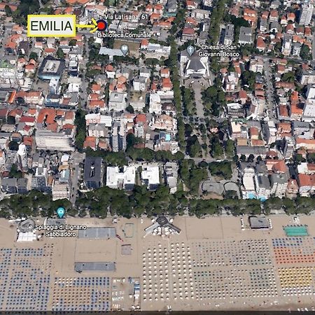 Villa Emilia Lignano Sabbiadoro Buitenkant foto